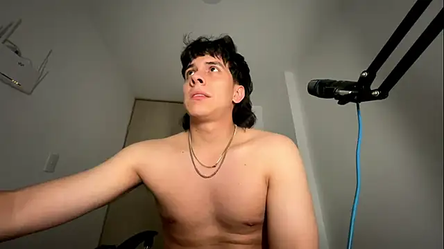 Snapshot of Tony_Hoffa chatting on January 19, 2026, 5:44 am Tony Hoffa online show from January 19, 2026, 5:44 am