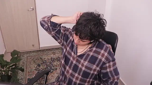 Snapshot of Tony_Hoffa chatting on February 7, 2026, 6:11 pm Tony Hoffa online show from February 7, 2026, 6:11 pm