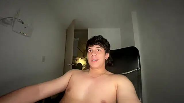 Snapshot of Tony_Hoffa chatting on February 13, 2026, 6:20 am Tony Hoffa online show from February 13, 2026, 6:20 am