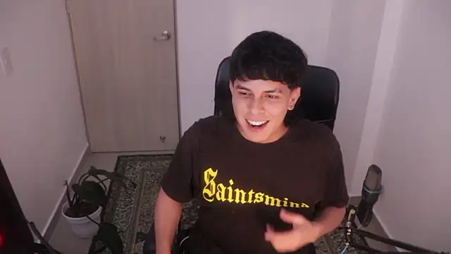 Snapshot of Tony_Hoffa chatting on February 16, 2026, 10:28 pm Tony Hoffa online show from February 16, 2026, 10:28 pm