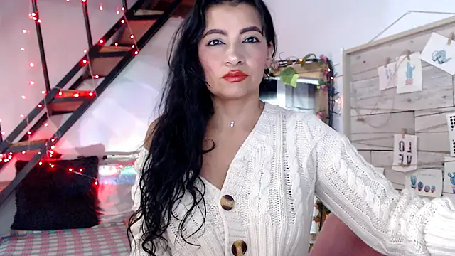 luna sky83 online show from November 29, 2025, 6:38 am