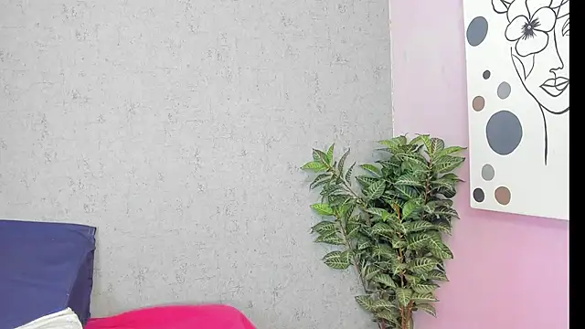 Tiffany mendez online show from February 12, 2026, 12:11 pm