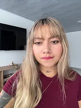 amanda-medrano1 online show from February 17, 2026, 2:46 pm