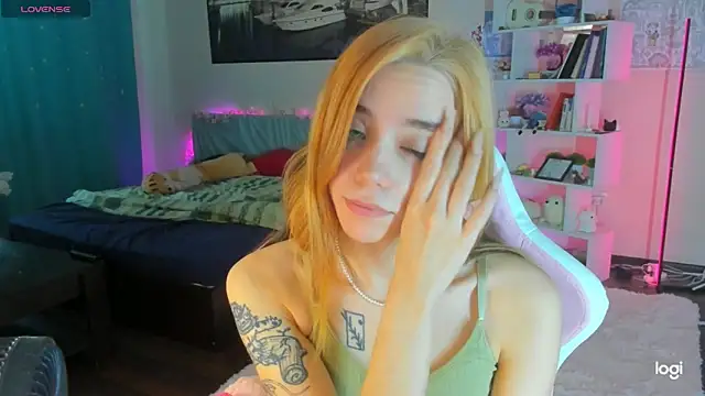 Snapshot of Ramona_Johnson chatting on February 3, 2025, 7:18 am Ramona Johnson online show from February 3, 2025, 7:18 am