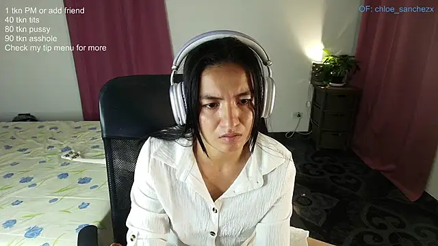 ChloeSanchezx online show from April 7, 2026, 11:59 pm