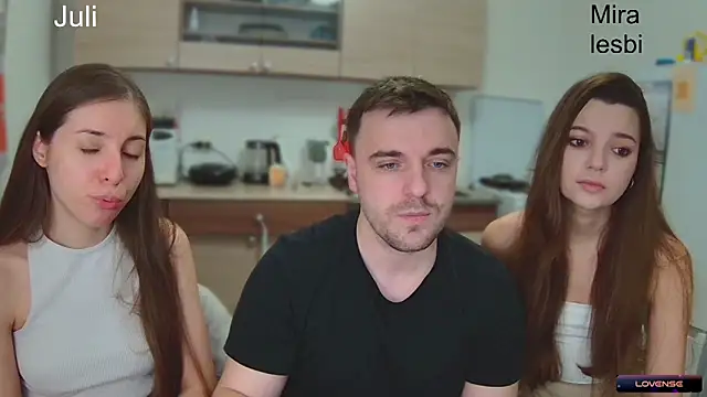 fcjuicy pussy online show from December 21, 2024, 1:21 pm