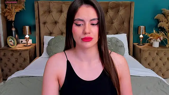 CalyMoon online show from April 10, 2026, 7:07 pm