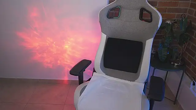 anyacutex online show from February 16, 2025, 6:10 pm