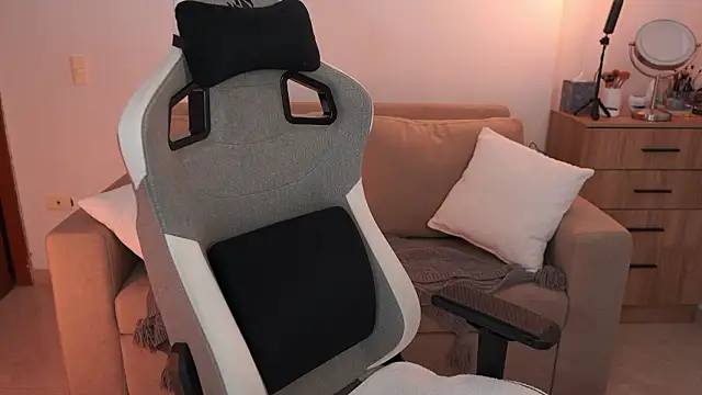 anyacutex online show from February 7, 2026, 6:55 pm