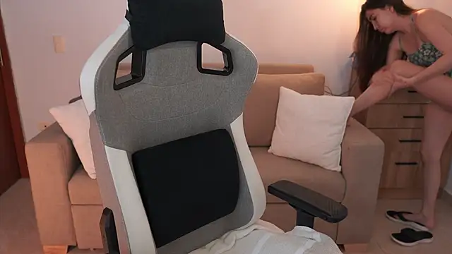 anyacutex online show from February 23, 2026, 7:44 pm