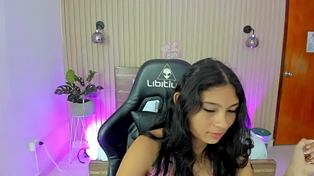 melody flowers online show from March 7, 2025, 3:28 pm