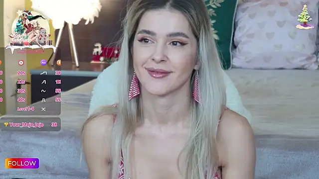 Snapshot of Sarah-Hart chatting on December 22, 2024, 5:23 am Sarah-Hart online show from December 22, 2024, 5:23 am