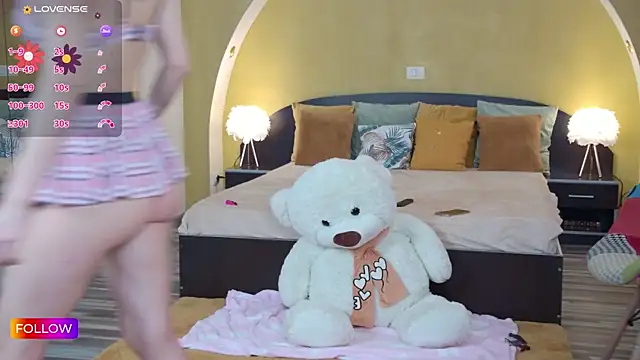 Snapshot of Sarah-Hart chatting on January 17, 2025, 1:03 pm Sarah-Hart online show from January 17, 2025, 1:03 pm