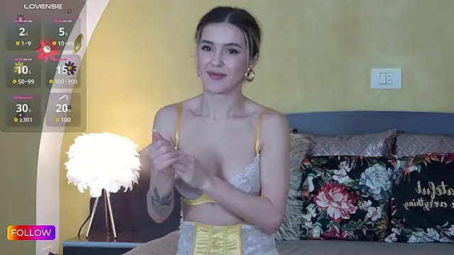 Snapshot of Sarah-Hart chatting on January 26, 2025, 5:23 am Sarah-Hart online show from January 26, 2025, 5:23 am