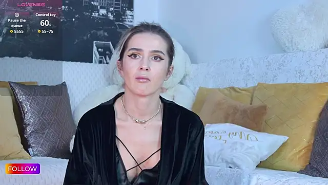 Snapshot of Sarah-Hart chatting on November 28, 2025, 1:36 pm Sarah-Hart online show from November 28, 2025, 1:36 pm