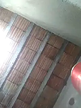 hugosafado333 online show from December 23, 2024, 5:06 am