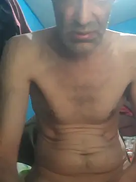 hugosafado333 online show from September 9, 2025, 2:00 am