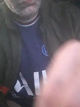 hugosafado333 online show from September 15, 2025, 9:31 am