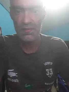 hugosafado333 online show from October 8, 2025, 4:54 am