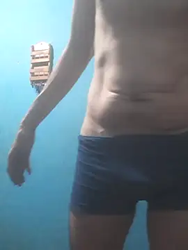 hugosafado333 online show from October 8, 2025, 8:50 pm