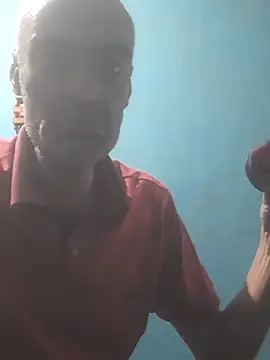 hugosafado333 online show from October 18, 2025, 2:14 am