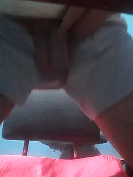 hugosafado333 online show from October 25, 2025, 4:53 am