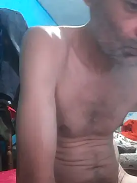 hugosafado333 online show from November 5, 2025, 3:06 am