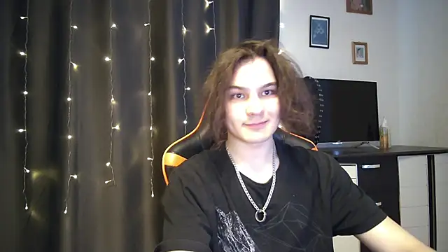 Snapshot of sweet_lucifer666 chatting on March 19, 2025, 1:29 pm sweet lucifer666 online show from March 19, 2025, 1:29 pm