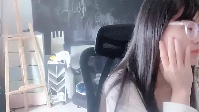 Honey-cici online show from December 23, 2025, 8:34 am