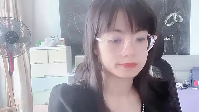 Honey-cici online show from April 16, 2026, 8:48 am