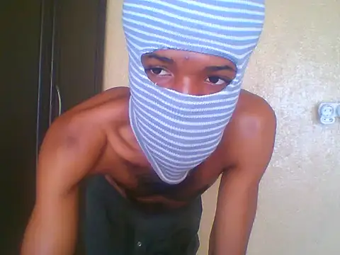 Snapshot of Kem_Secrets chatting on April 16, 2026, 6:47 am Kem Secrets online show from April 16, 2026, 6:47 am