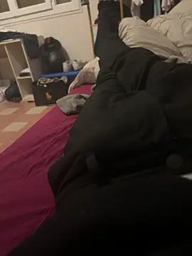 Snapshot of pignoufe chatting on March 2, 2026, 6:15 pm pignoufe online show from March 2, 2026, 6:15 pm