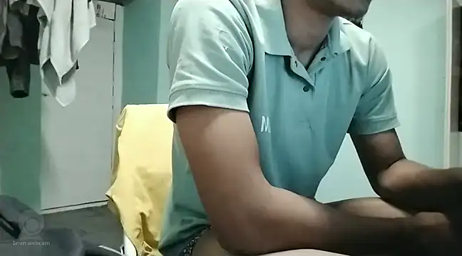 vicky0805 online show from February 10, 2025, 9:47 am