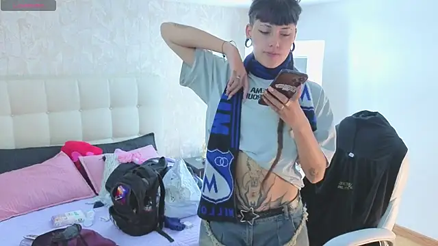  sharlotte777 online show from January 15, 2026, 12:43 pm