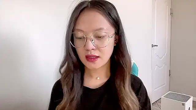 Risalynn online show from January 24, 2025, 3:43 am