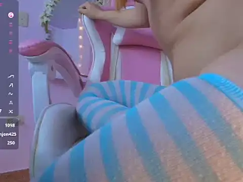 Snapshot of ely_cherry18 chatting on January 15, 2025, 6:22 am ely cherry18 online show from January 15, 2025, 6:22 am