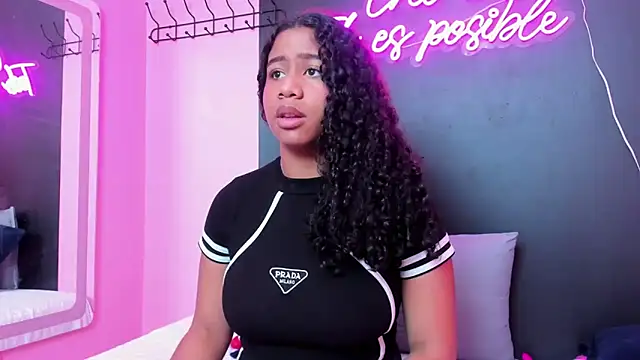 Sofi Fox  online show from March 5, 2025, 4:02 pm