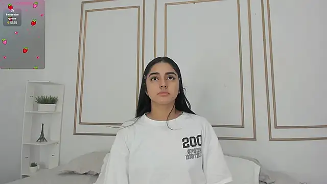 natalia aguirre1 online show from February 10, 2025, 12:29 pm