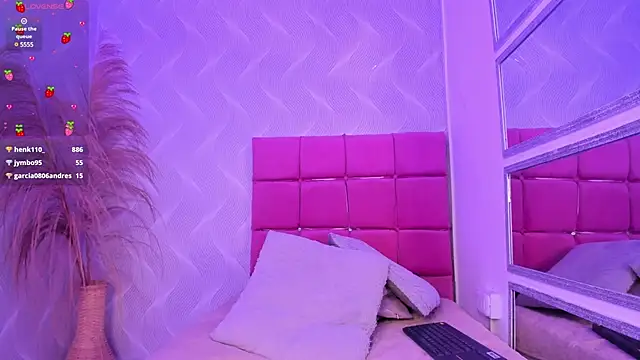 natalia aguirre1 online show from February 27, 2025, 6:42 pm