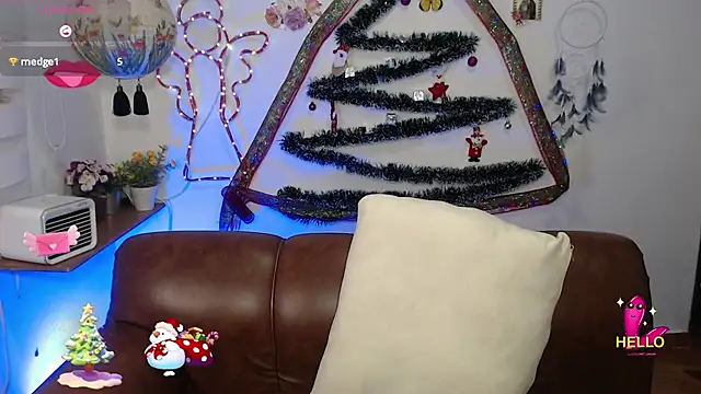 FernandaEloisa online show from December 31, 2024, 4:57 pm