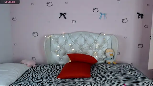 Snapshot of BrinaON chatting on February 1, 2025, 11:48 pm BrinaON online show from February 1, 2025, 11:48 pm