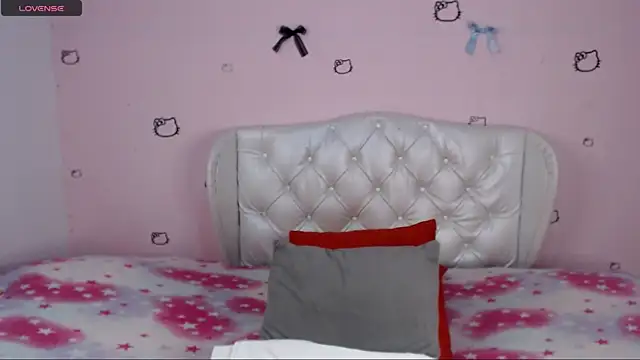 Snapshot of BrinaON chatting on February 18, 2025, 11:08 pm BrinaON online show from February 18, 2025, 11:08 pm