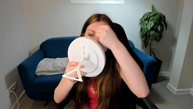 Sandra  Cute online show from February 19, 2025, 8:33 am