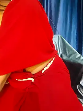 Snapshot of Lufi_2 chatting on October 12, 2025, 5:34 pm Lufi 2 online show from October 12, 2025, 5:34 pm