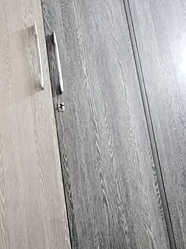 cutiecatty21 online show from November 6, 2025, 9:10 am