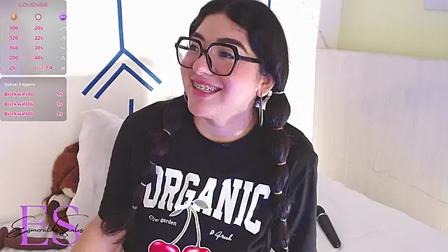 Snapshot of EsmeraldaSantoss chatting on December 30, 2024, 3:35 pm EsmeraldaSantoss online show from December 30, 2024, 3:35 pm