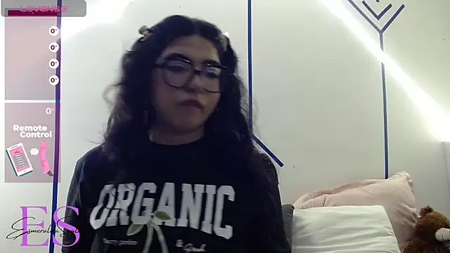 Snapshot of EsmeraldaSantoss chatting on January 12, 2025, 4:31 am EsmeraldaSantoss online show from January 12, 2025, 4:31 am