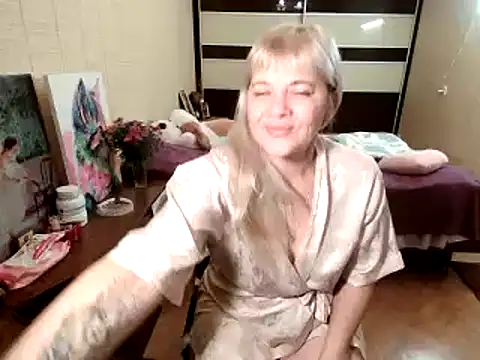 Lia Laguna77 online show from October 5, 2025, 5:55 pm