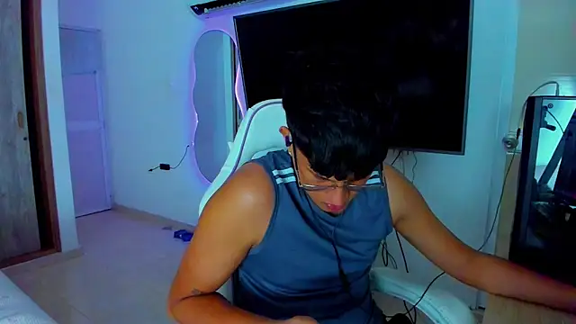 Snapshot of kittyandrick chatting on November 8, 2025, 5:29 am kittyandrick online show from November 8, 2025, 5:29 am