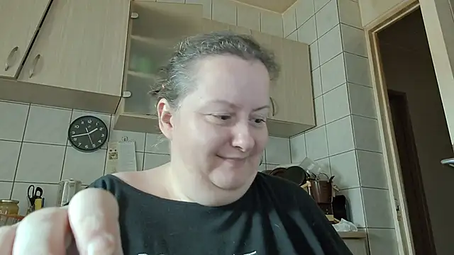 Snapshot of melissaBlessing chatting on December 16, 2025, 11:37 am melissaBlessing online show from December 16, 2025, 11:37 am